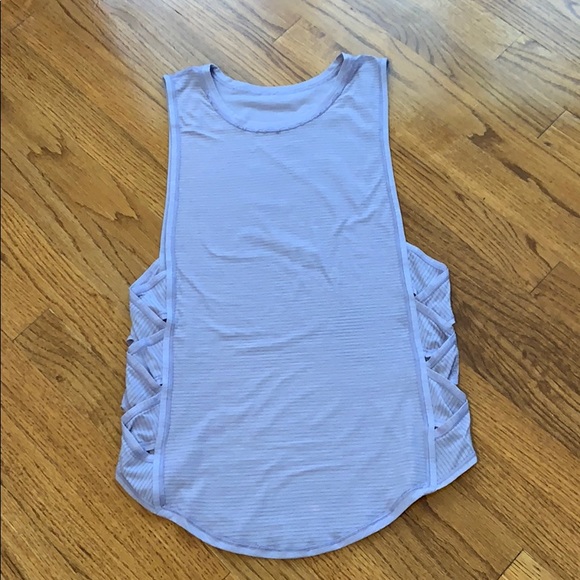 Lululemon light purple tank top/ open side detail - Picture 2 of 4